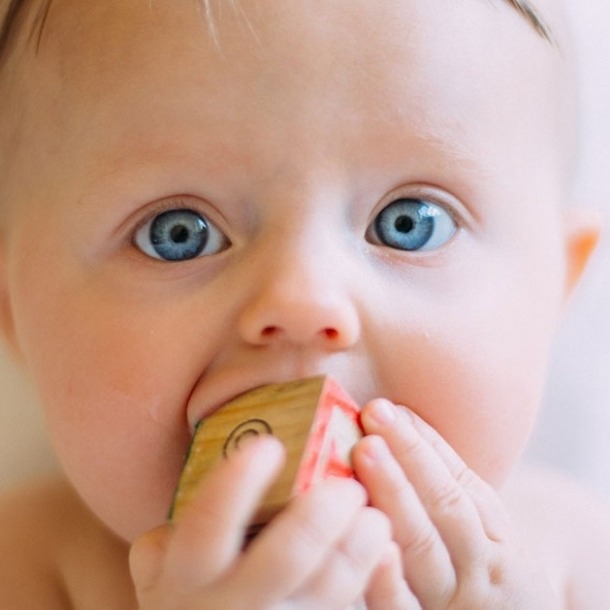 Aptamil | Como ajudar o bebé no aparecimento dos primeiros dentes?